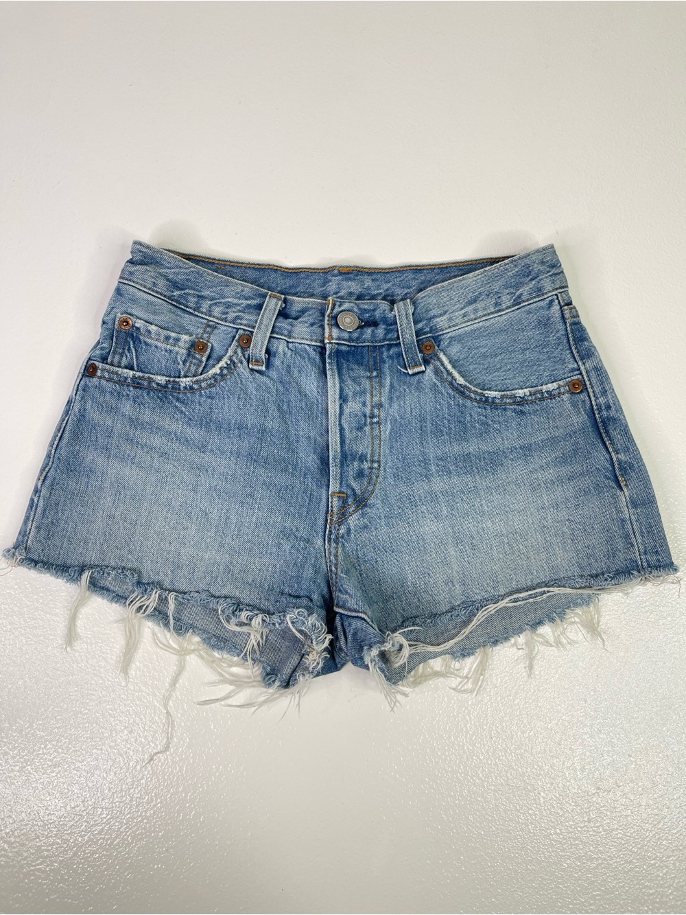 Levi's 501 High Rise Cutoff Denim Shorts Light Wash W24 Raw Hem Button Fly 100 C